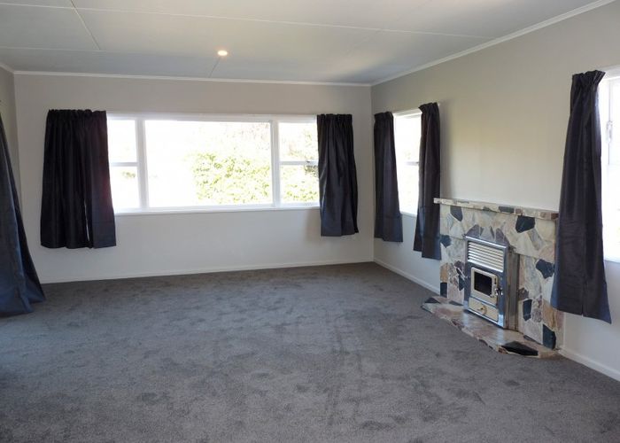  at 129 Whitby Road, Wakefield