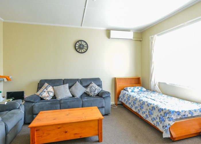  at 406 Market Street South, Hastings