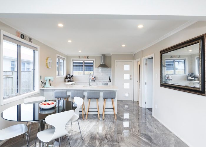  at 24 Roberts Line, Kelvin Grove, Palmerston North
