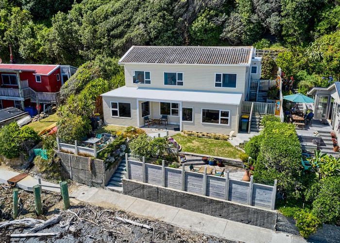  at 48 Brendan Beach, Pukerua Bay