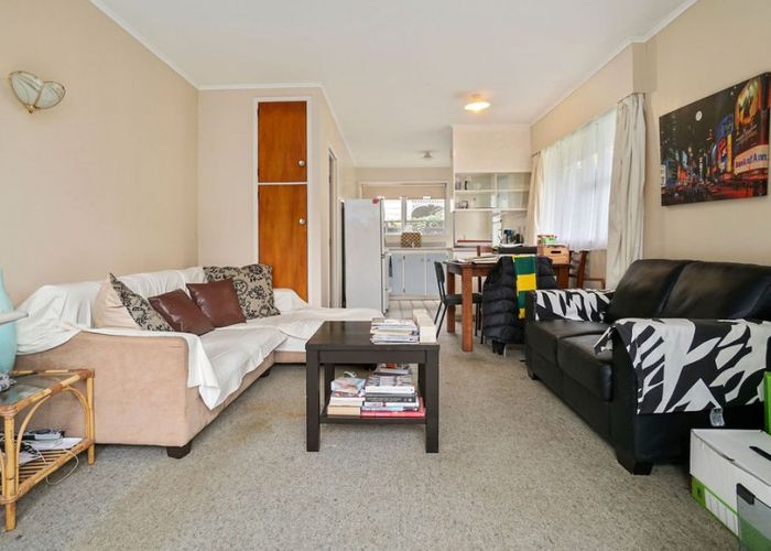  at 1/16 Oaklands Road, Mount Eden, Auckland