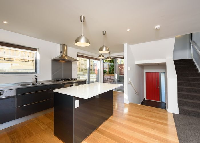  at 19 Omar Street, Khandallah, Wellington