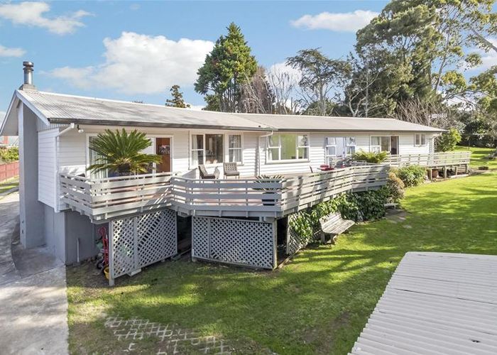 Free property data for 22 Andrew Road, Howick, Auckland homes.co.nz