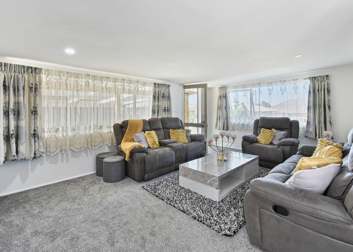  at 28 Wayne Drive, Mangere, Auckland