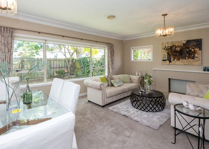  at 2/84 Wellington Street, Howick, Auckland