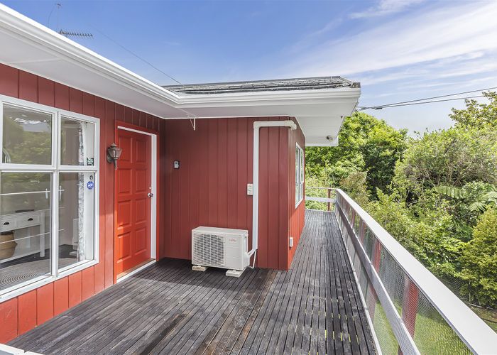  at 11 Cecil Road, Tawa, Wellington