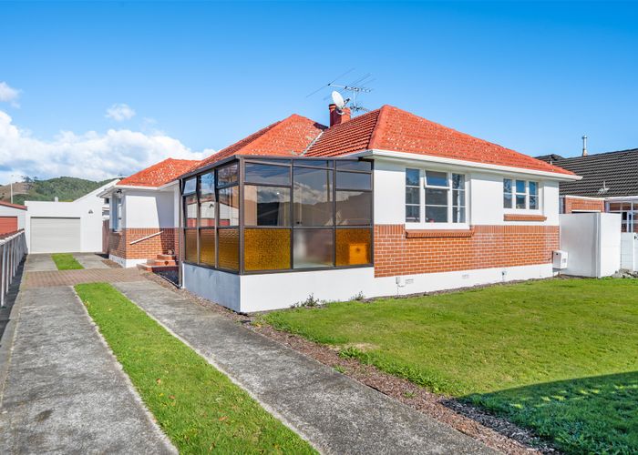 at 16 Joseph Grove, Elderslea, Upper Hutt