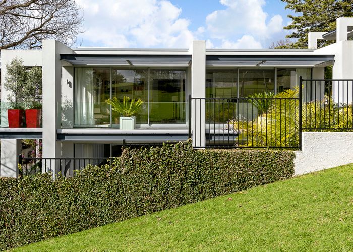  at 8B Crown Lane, Remuera, Auckland