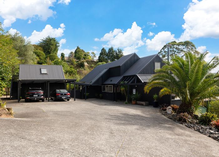  at 215 Point View Drive, East Tamaki Heights, Auckland