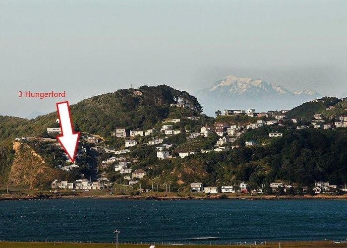 at 3 Hungerford Road, Lyall Bay, Wellington
