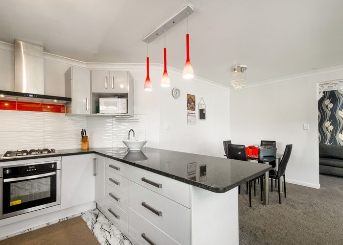  at 18 Jamaica Place, Blockhouse Bay, Auckland