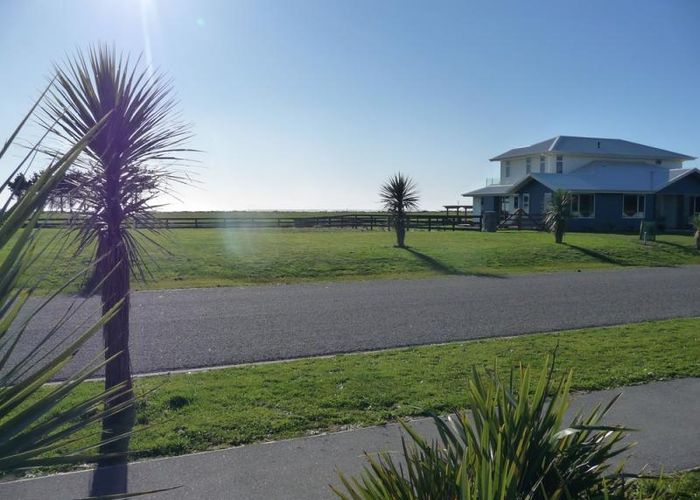  at 15 Elley Drive, Carters Beach, Westport