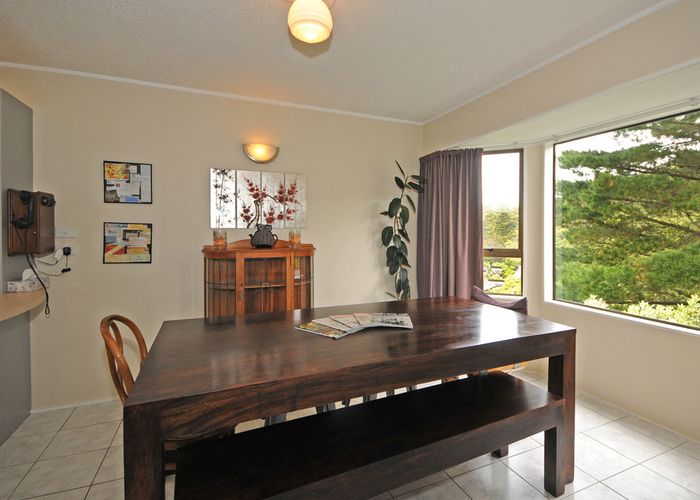  at 42 Hazlewood Avenue, Karori, Wellington