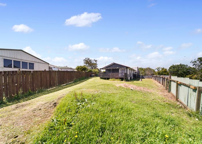  at 51 Ashgrove Road, Mangere, Auckland