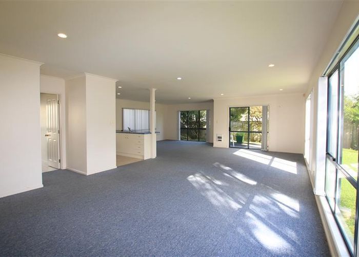  at 38 Bass Road, Albany, Auckland