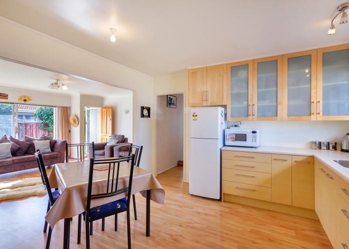  at 2/129 Carruth Road, Papatoetoe, Auckland