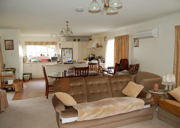  at 84 Alfred Street, Fairfield, Hamilton