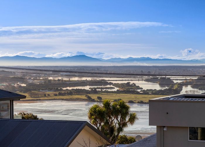  at 44 Marama Crescent, Mount Pleasant, Christchurch