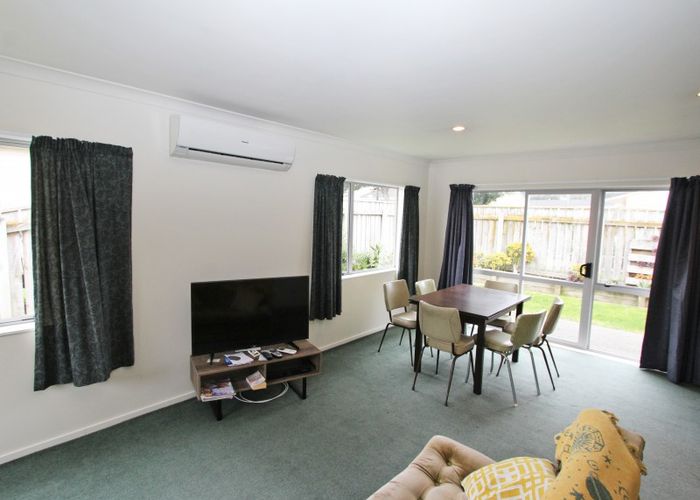  at 11 Pohutukawa Grove, Titahi Bay, Porirua