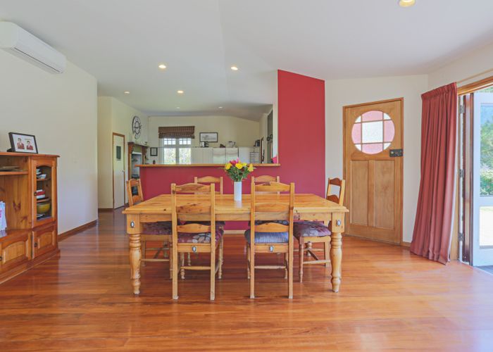  at 209 Tutaki Road, Kelvin Grove, Palmerston North