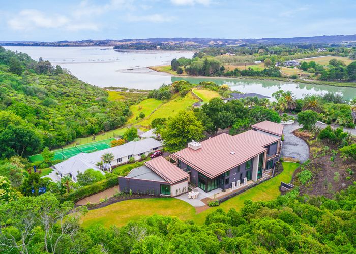 at 22 Estuary Views, Shelly Park, Auckland