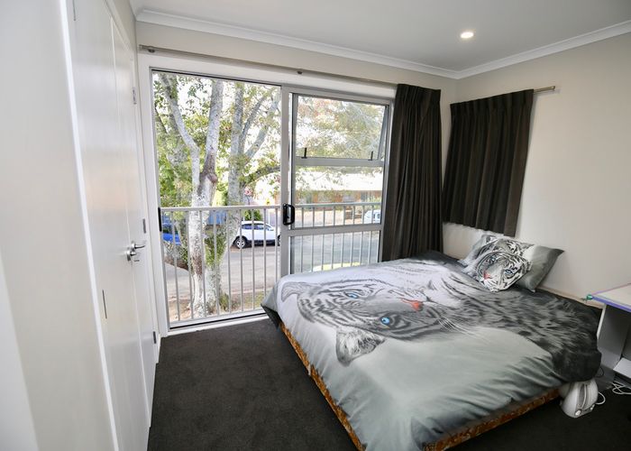  at 5/16 Hammond Street, Hamilton Central, Hamilton