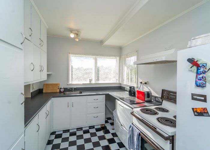  at 15 Hardie Grove, Featherston