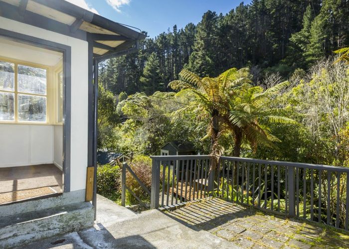  at 126 Pinehaven Road, Pinehaven, Upper Hutt