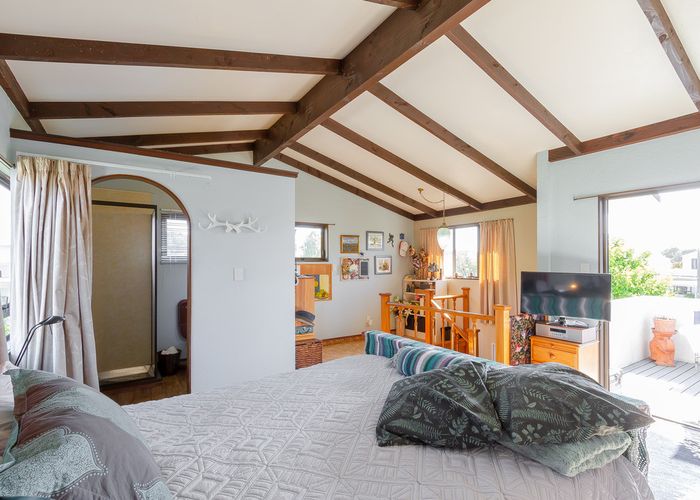  at 4 Moana Place, Taradale, Napier