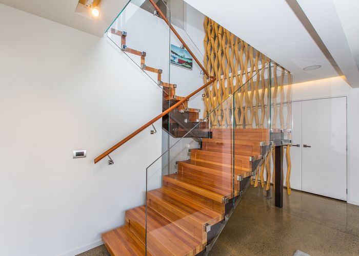 at 2/1 Tokomaru Street, Orakei, Auckland