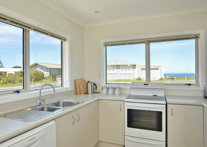  at 52 Guthrie Crescent, Castlepoint