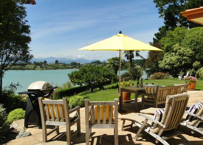  at 112 Bronte Road East, Bronte