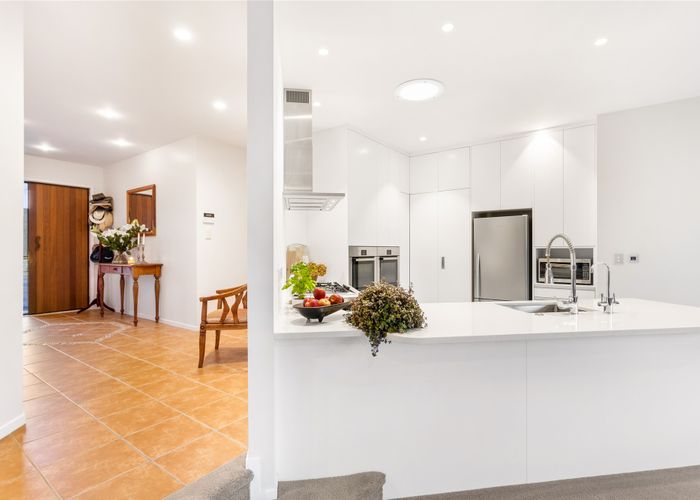  at 33 Te Wharau Drive, Greenhithe, Auckland