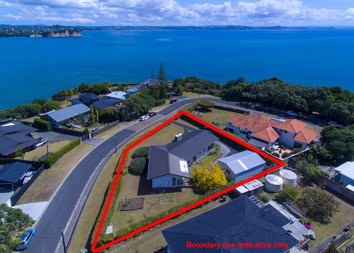  at 13 The Crescent, Tindalls Beach, Whangaparaoa