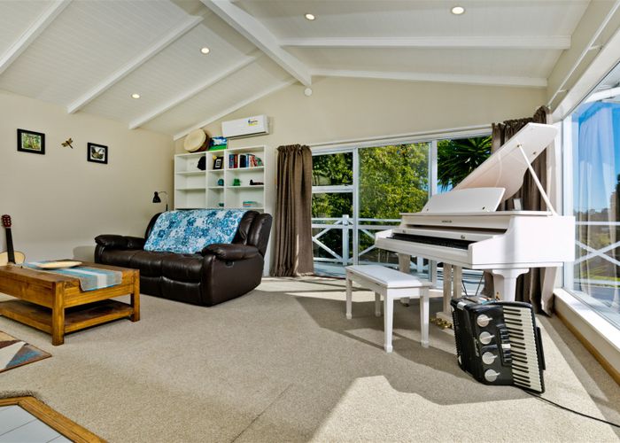  at 23 Grassmere Road, Henderson Valley, Auckland