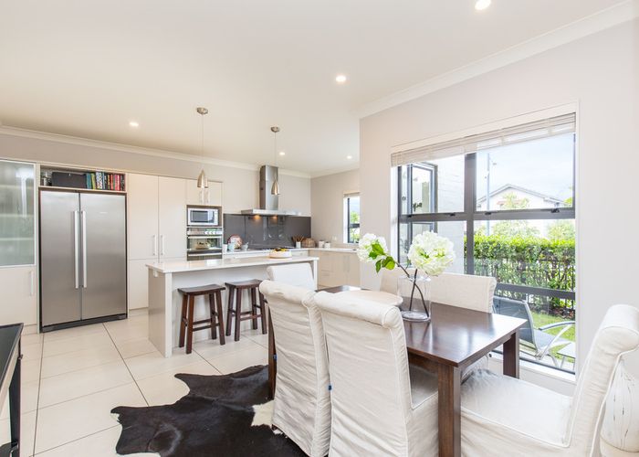  at 3 Singleton Avenue, Stonefields, Auckland