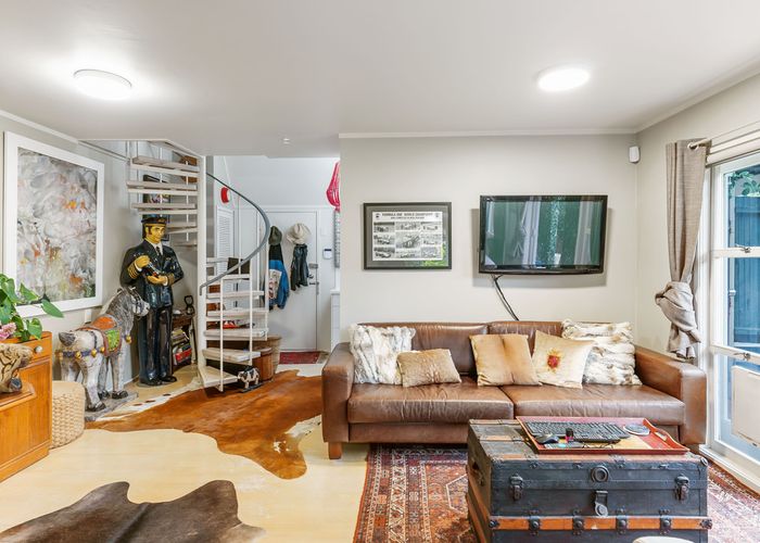  at 1/109 Grand Drive, Remuera, Auckland