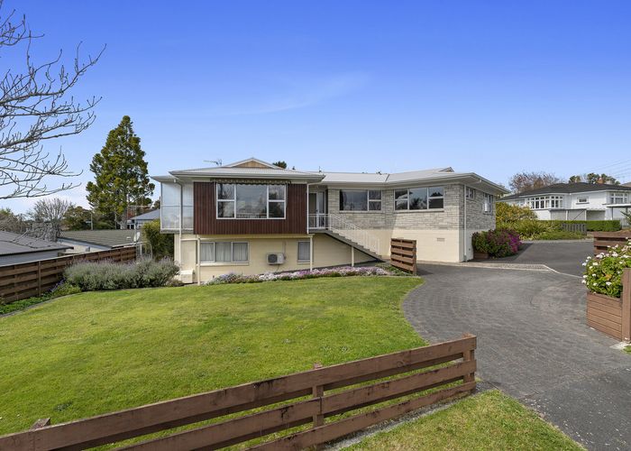  at 18 Hillcrest Road, Hillcrest, Hamilton