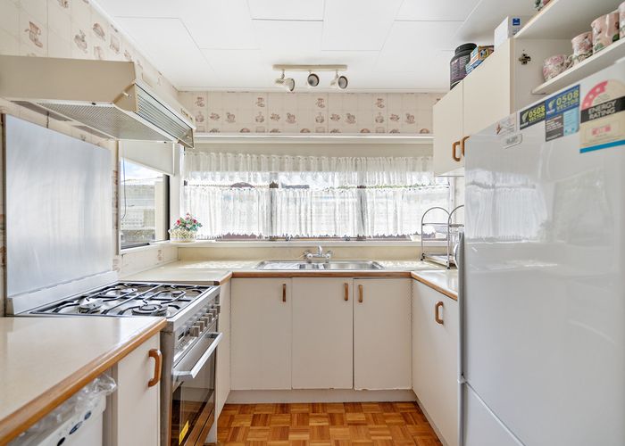  at 2/77 Fitzroy Street, Papatoetoe, Auckland
