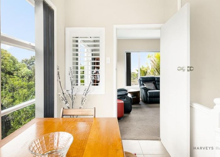  at 8 Walker Road, Henderson Valley, Auckland
