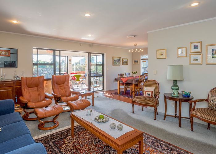  at 6 Queens Road, Waikanae Beach, Waikanae