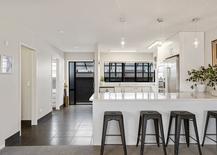  at 2/270 Jervois Road, Herne Bay, Auckland