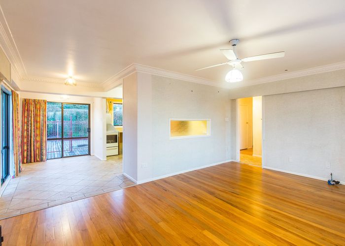  at 129 Wallace Road, Mangere Bridge, Auckland