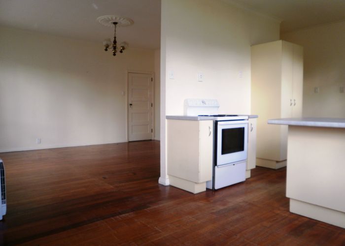  at 121 Roberts Line, Kelvin Grove, Palmerston North