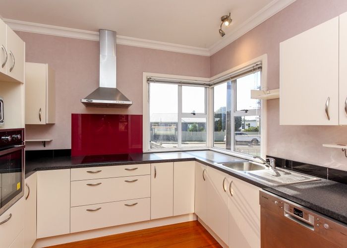  at 33 Breakwater Road, Moturoa, New Plymouth