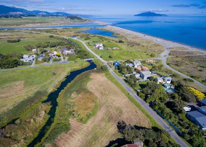 at 34 Kapiti Lane, Otaki Beach, Otaki
