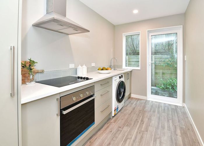  at 12 Seaview Crescent, Hatfields Beach, Orewa