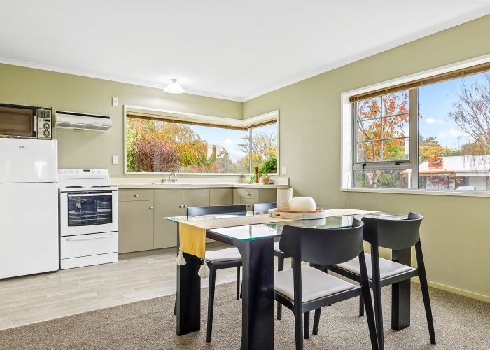  at 1/100 Centaurus Road, Huntsbury, Christchurch