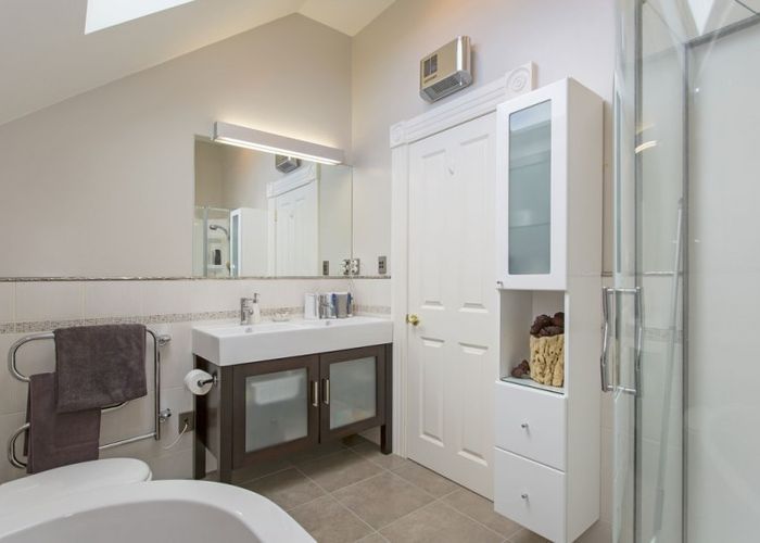  at 13 Church Lane, Point Howard, Lower Hutt