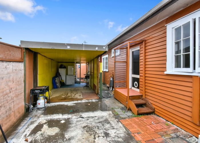  at 1/224 Massey Road, Māngere East, Auckland